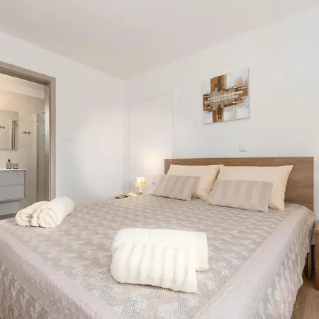 Kuca Za Odmor Gino Holiday home Sajini